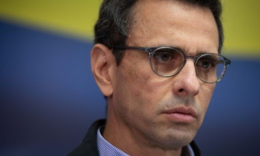 Capriles renuncia